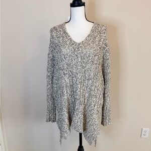 Altar'd State V-Neck Sweater - Cream and Gray
